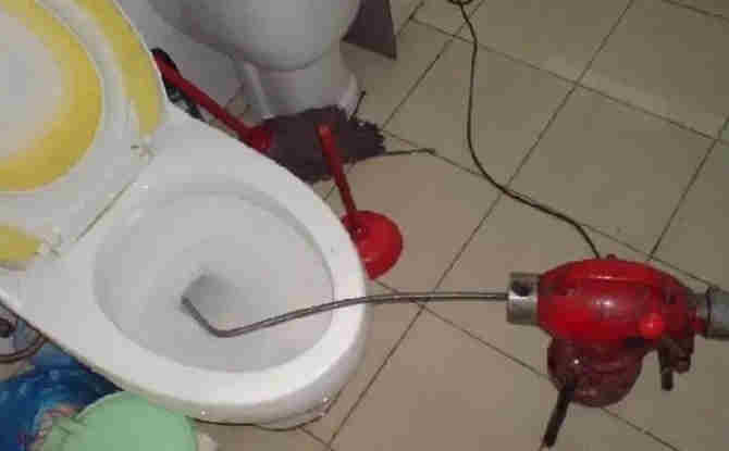 高台马桶通下水